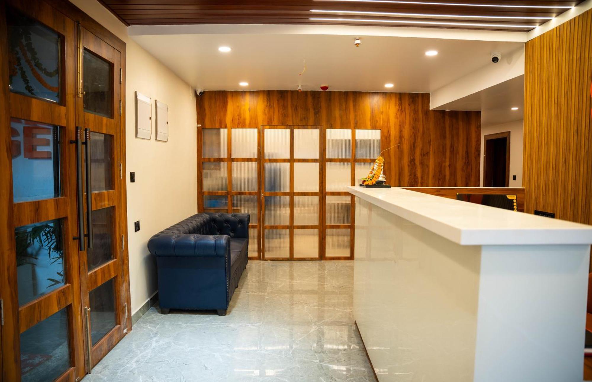 Hotel Orange Bhubaneswar Exteriör bild