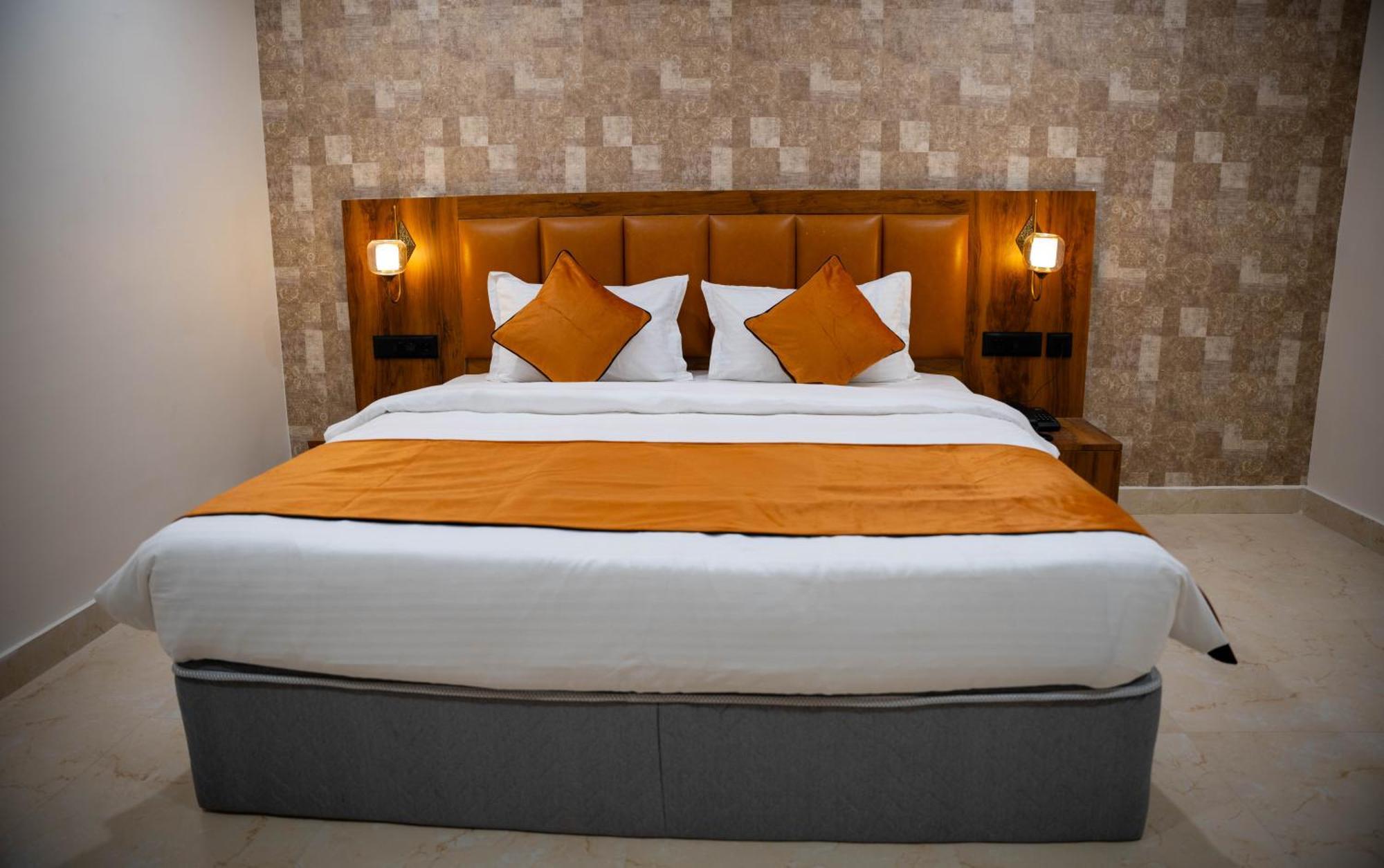 Hotel Orange Bhubaneswar Exteriör bild