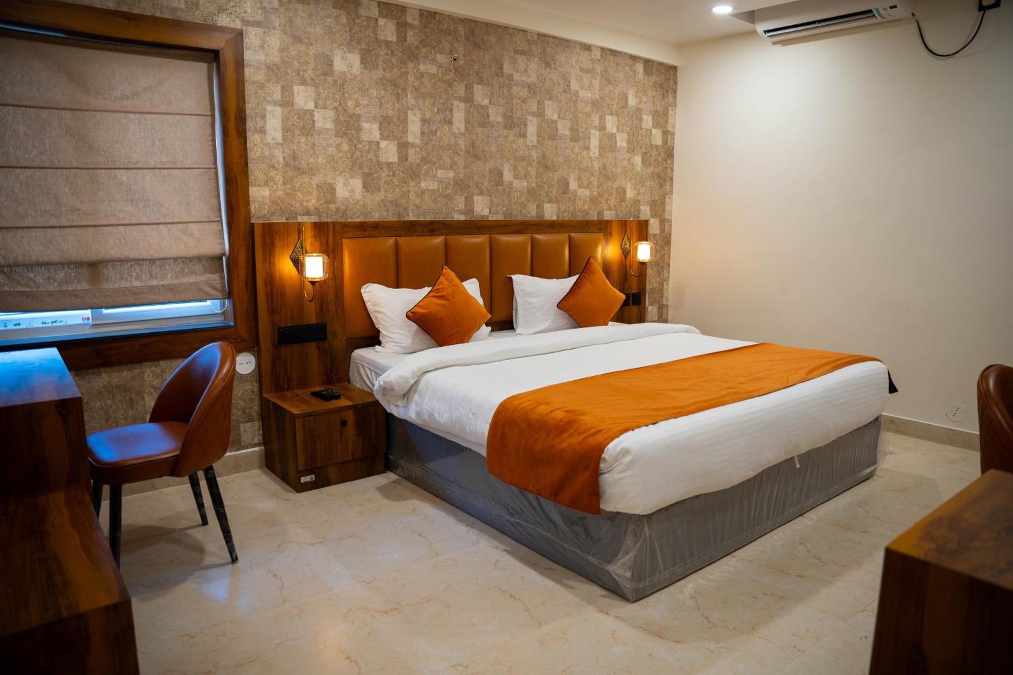 Hotel Orange Bhubaneswar Exteriör bild