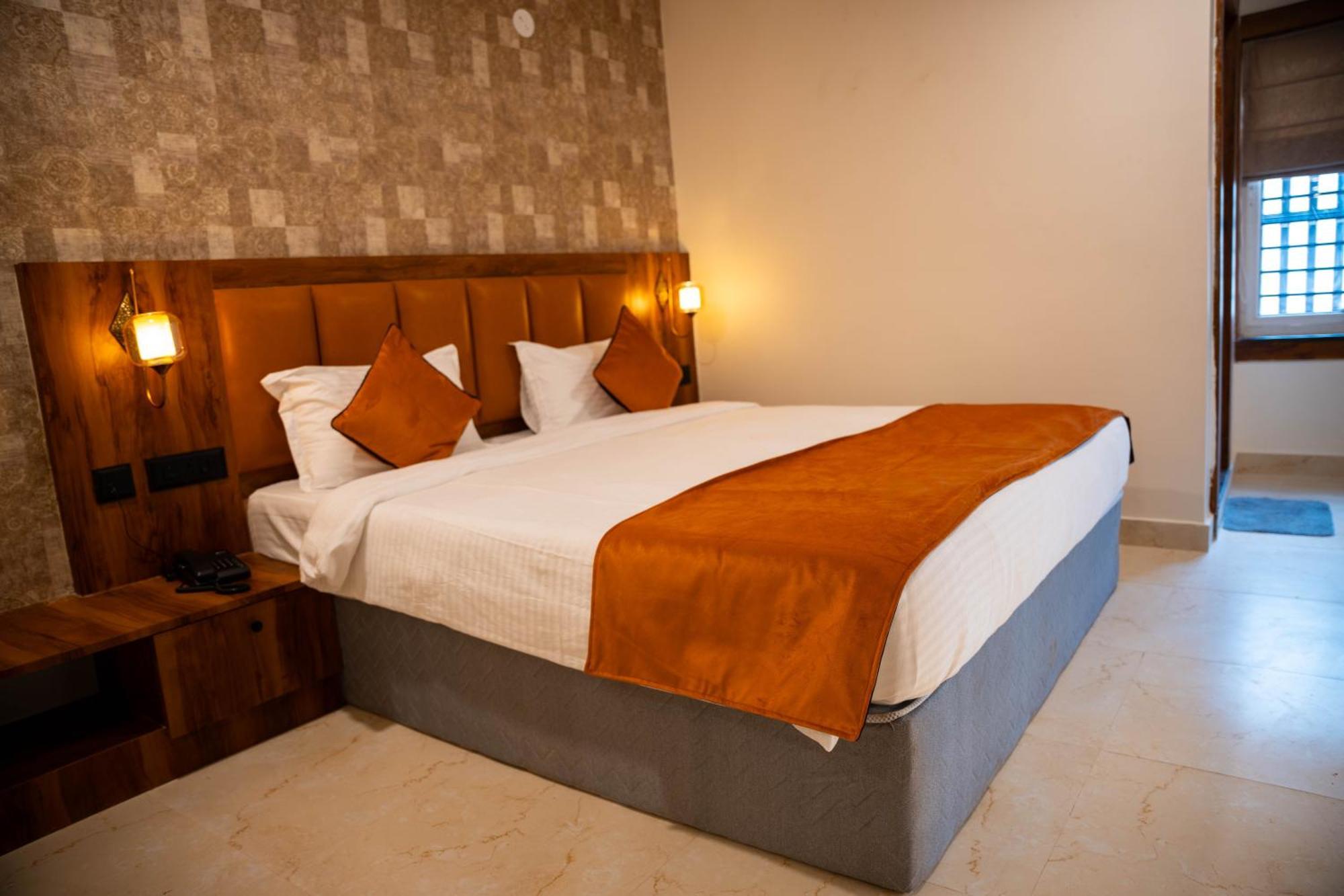 Hotel Orange Bhubaneswar Exteriör bild