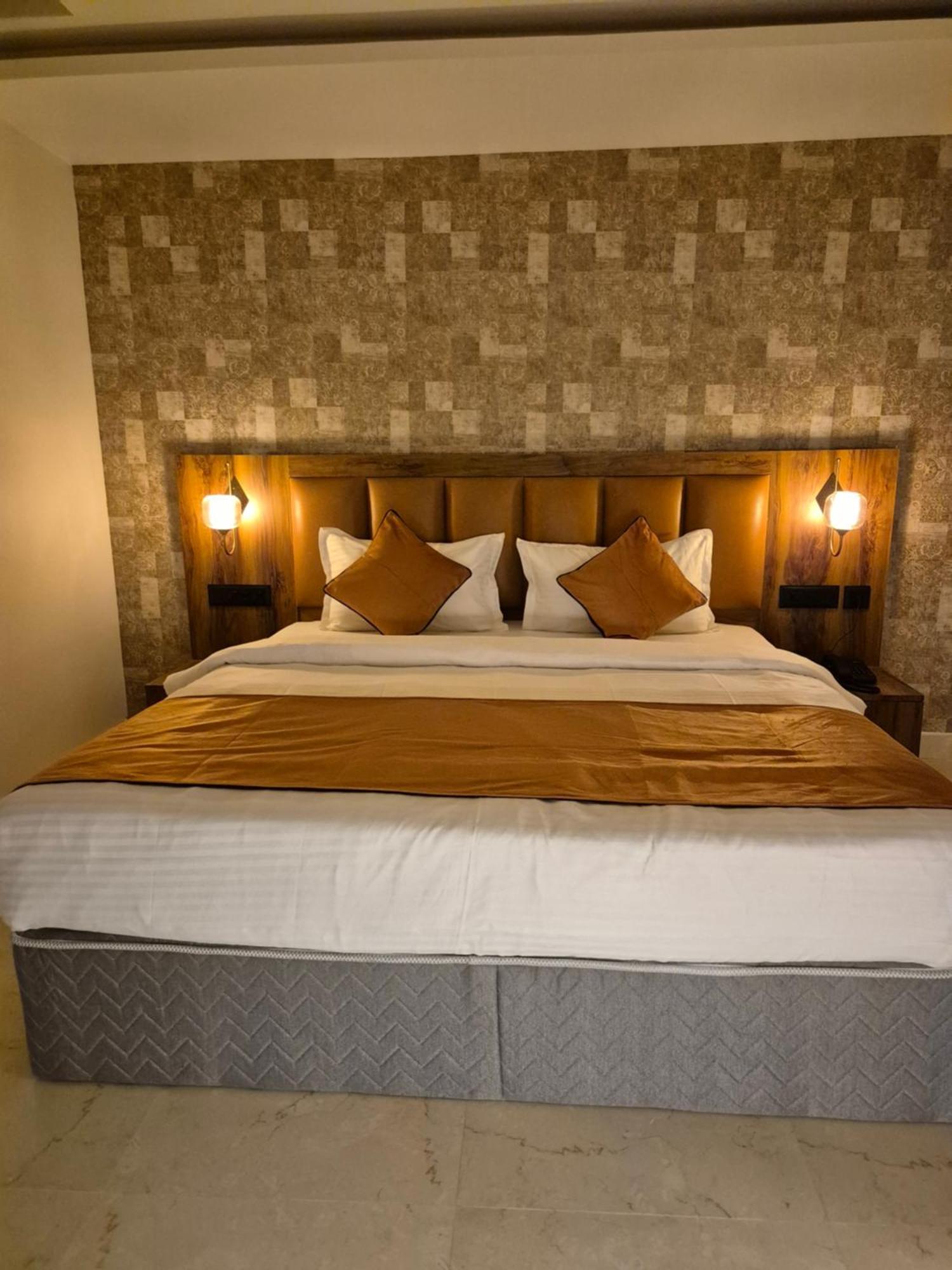 Hotel Orange Bhubaneswar Exteriör bild