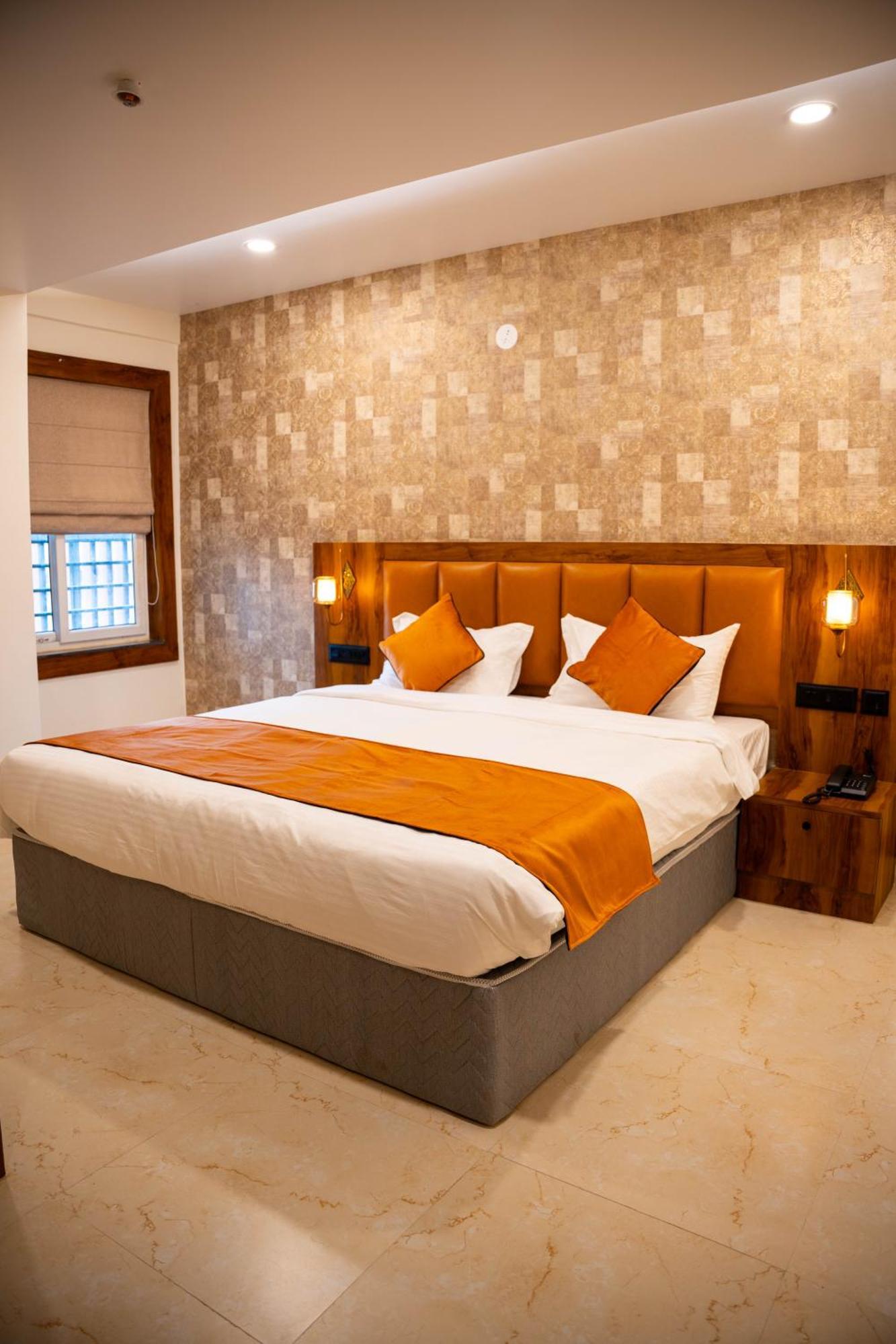 Hotel Orange Bhubaneswar Exteriör bild