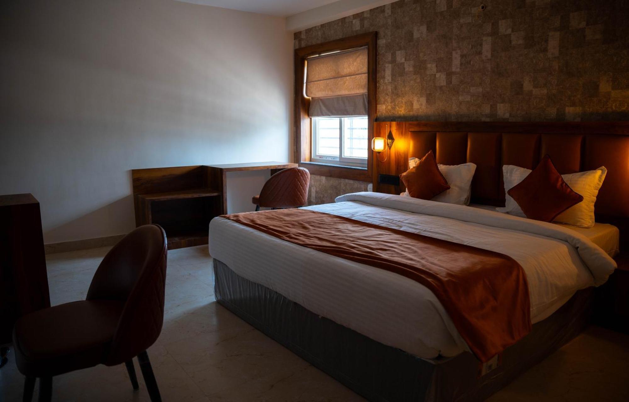 Hotel Orange Bhubaneswar Exteriör bild