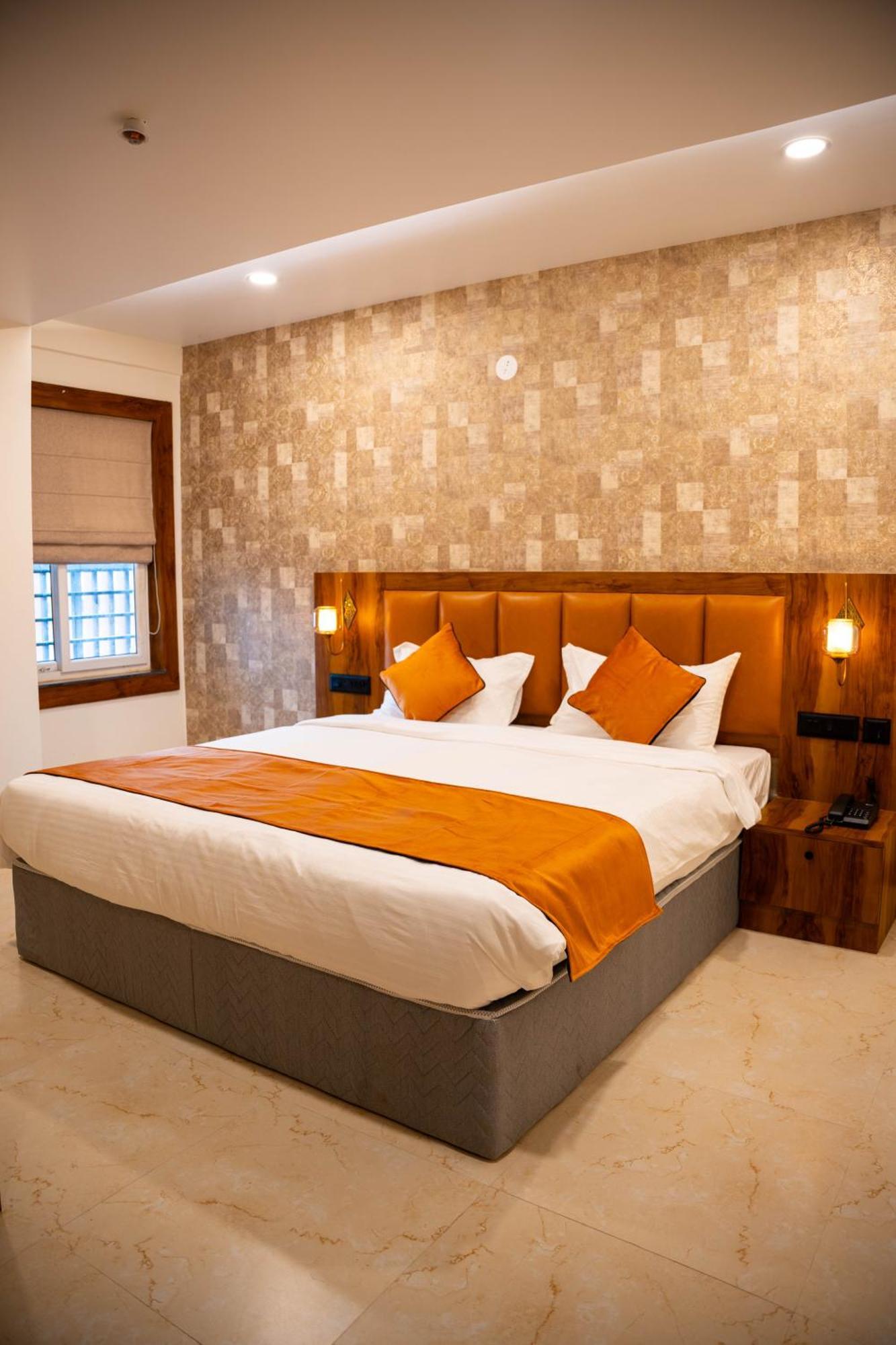 Hotel Orange Bhubaneswar Exteriör bild