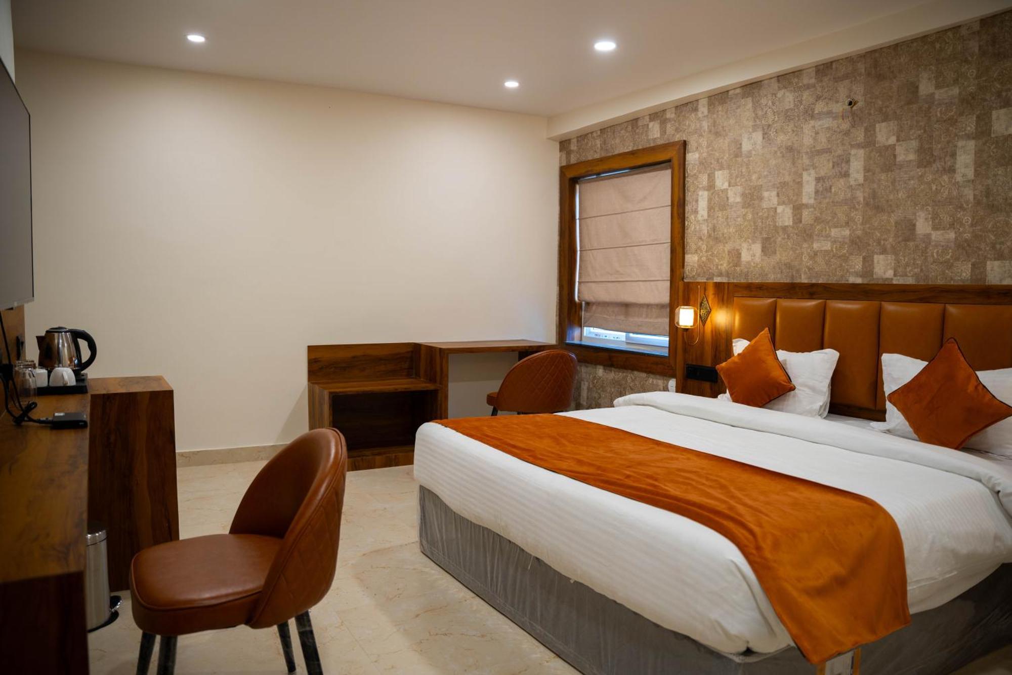 Hotel Orange Bhubaneswar Exteriör bild