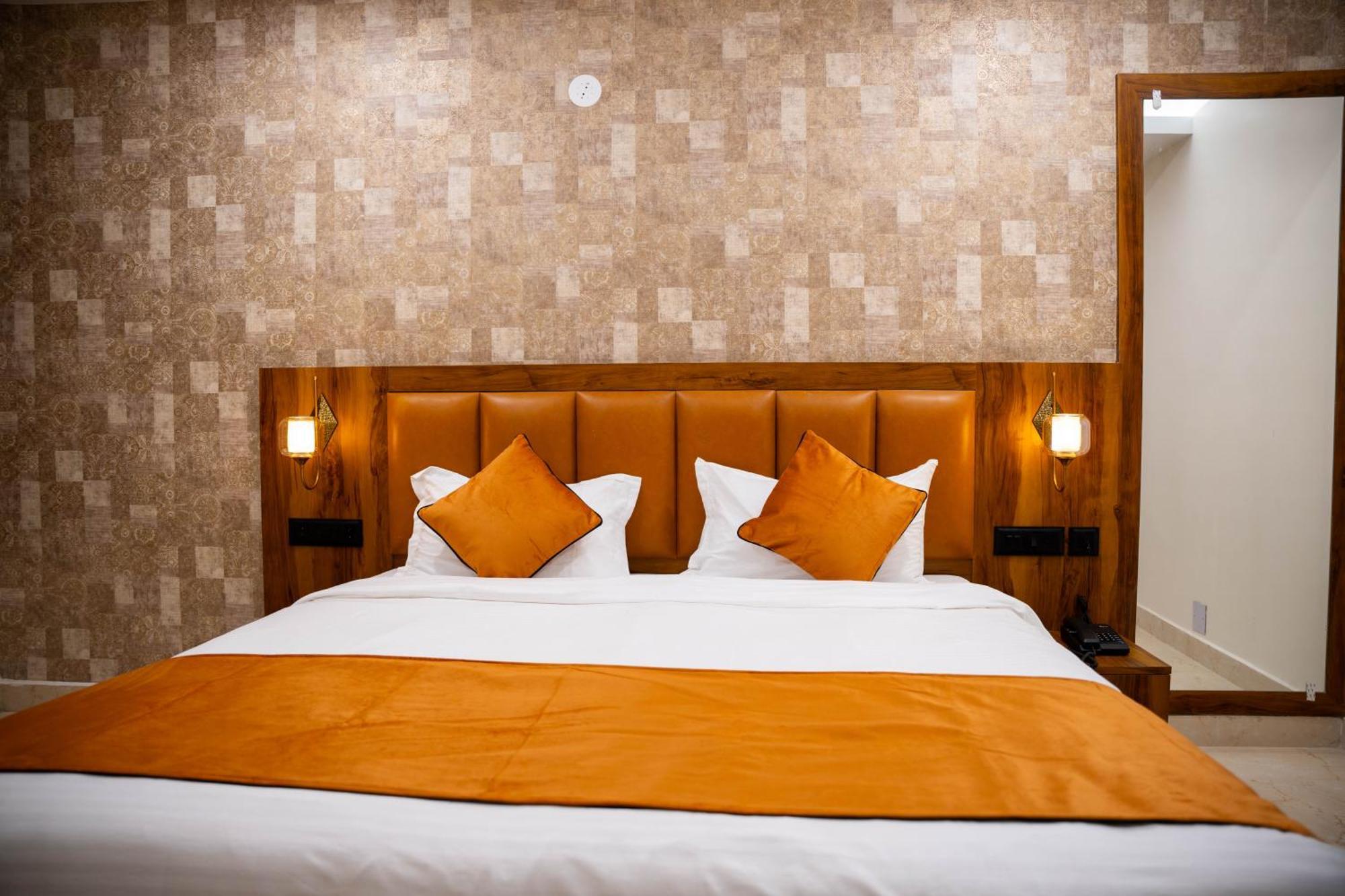 Hotel Orange Bhubaneswar Exteriör bild